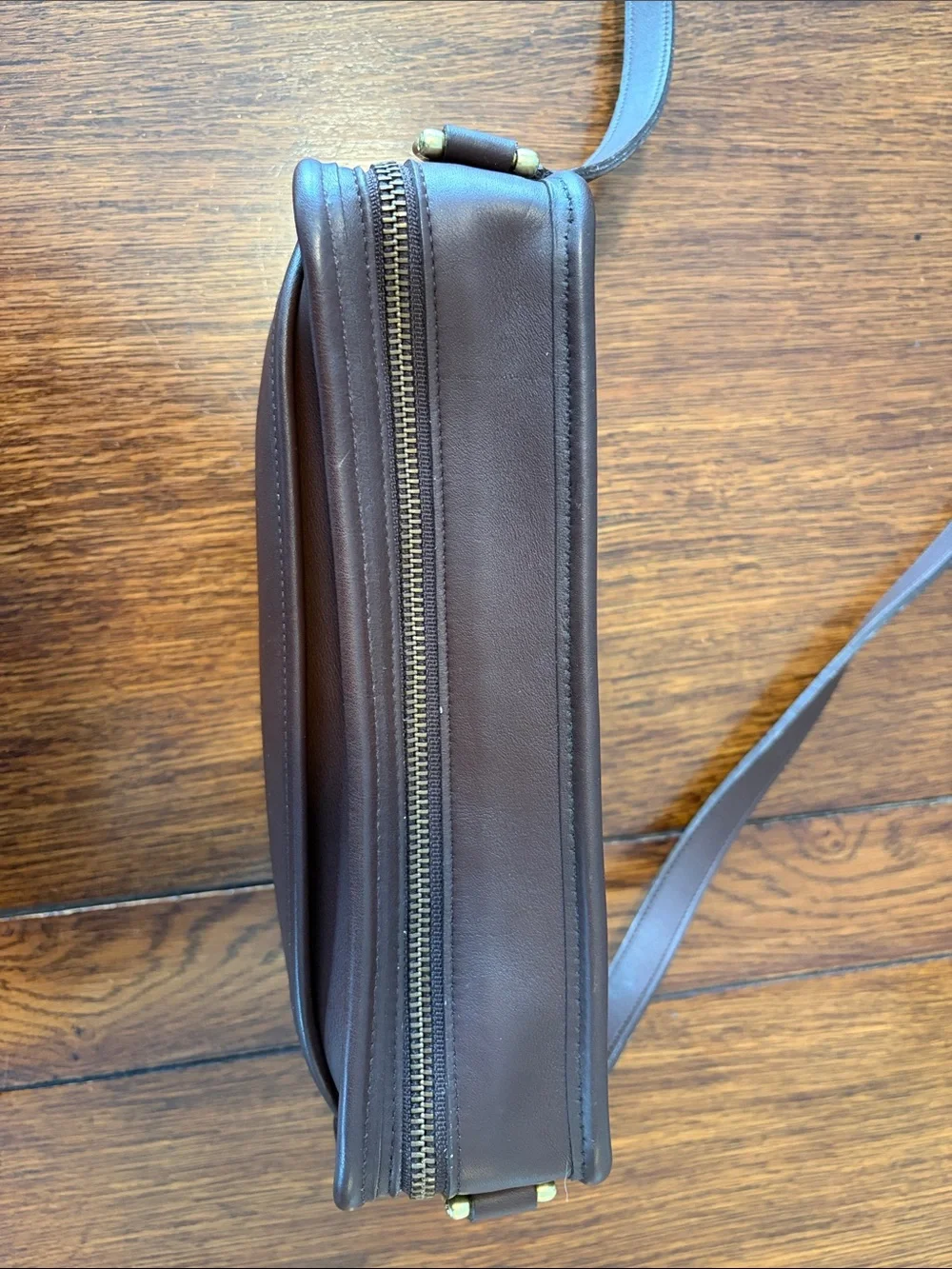 Coach Vintage Multi compartment Dark Brown Leather Crossbody Zip Bag 90s